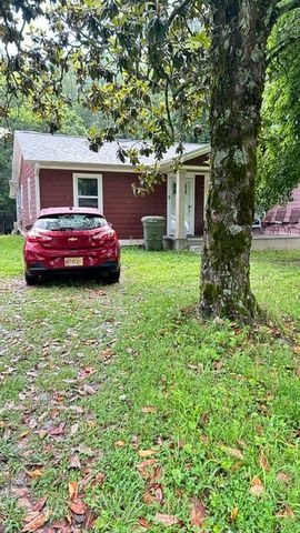 617 Fall River Rd, Lawrenceburg, TN 38464