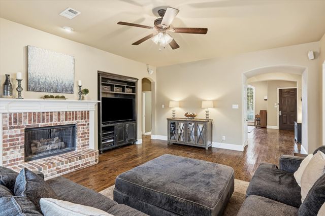 4512 Delaina Drive, Flower Mound, TX 75022