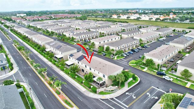 565 NE 5th Place, Florida City, FL 33034