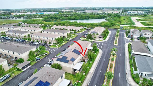 565 NE 5th Place, Florida City, FL 33034