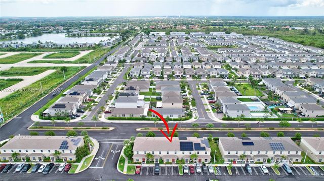 565 NE 5th Place, Florida City, FL 33034