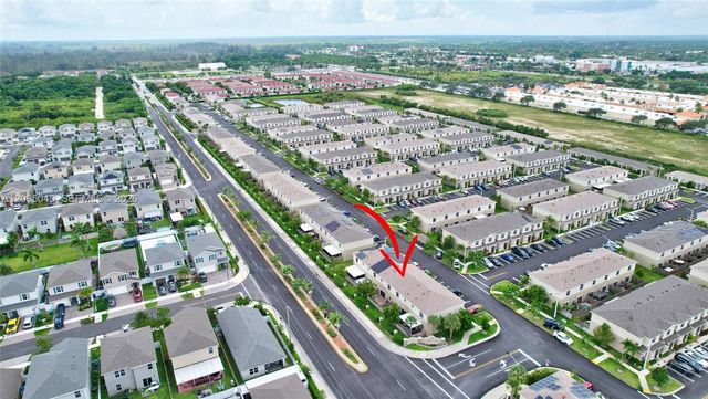 565 NE 5th Place, Florida City, FL 33034
