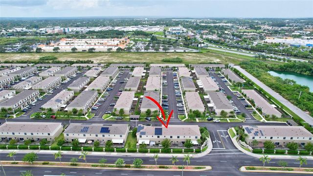 565 NE 5th Place, Florida City, FL 33034