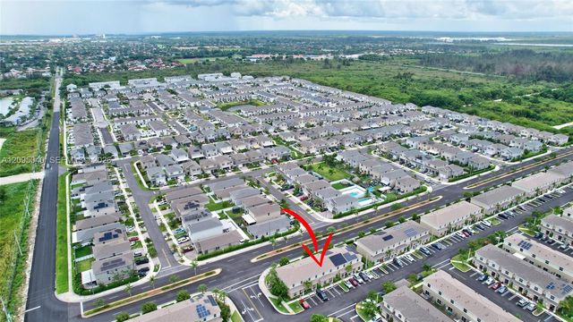 565 NE 5th Place, Florida City, FL 33034