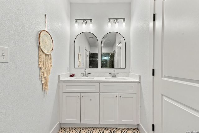 1803 W Southcross Blvd, San Antonio, TX 78211