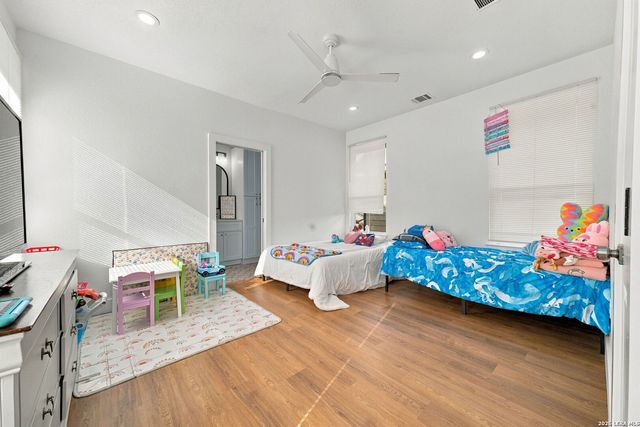 1803 W Southcross Blvd, San Antonio, TX 78211