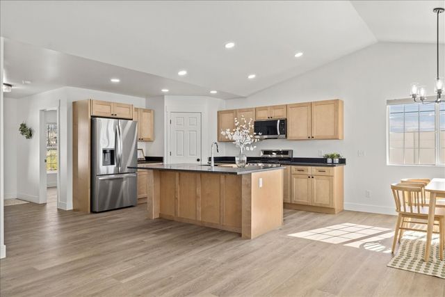 5458 Apple Rose LANE, Billings, MT 59106