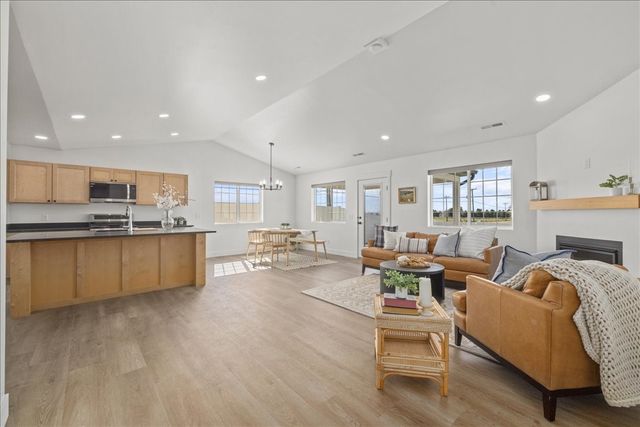 5458 Apple Rose LANE, Billings, MT 59106