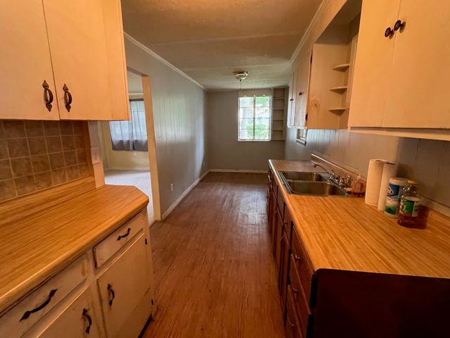 624 Old Whitney Road, Spartanburg, SC 29303