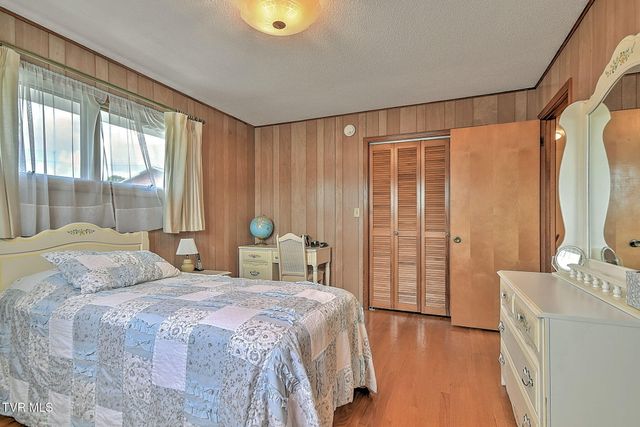 132 Tall Oak Street, Weber City, VA 24290