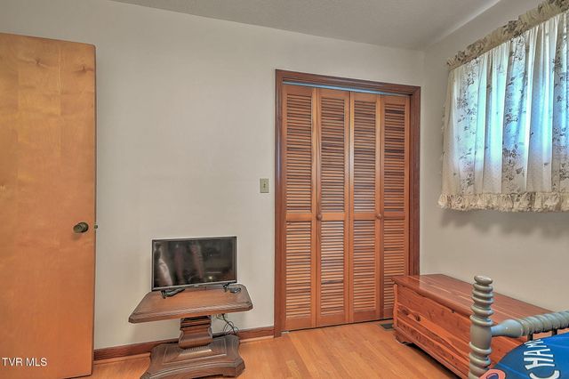 132 Tall Oak Street, Weber City, VA 24290