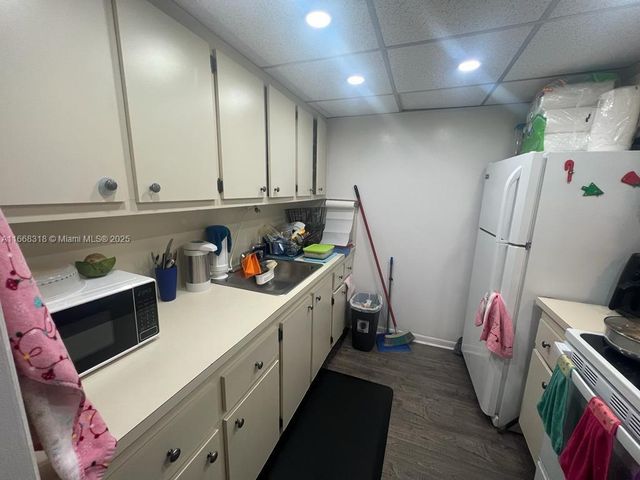 251 SW 134th Way 302M, Pembroke Pines, FL 33027