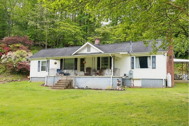 6292 Back Creek RD, Boones Mill, VA 24065