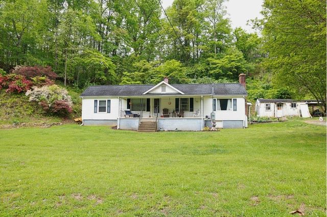 6292 Back Creek RD, Boones Mill, VA 24065