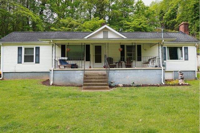 6292 Back Creek RD, Boones Mill, VA 24065