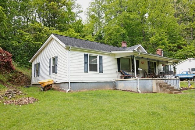 6292 Back Creek RD, Boones Mill, VA 24065