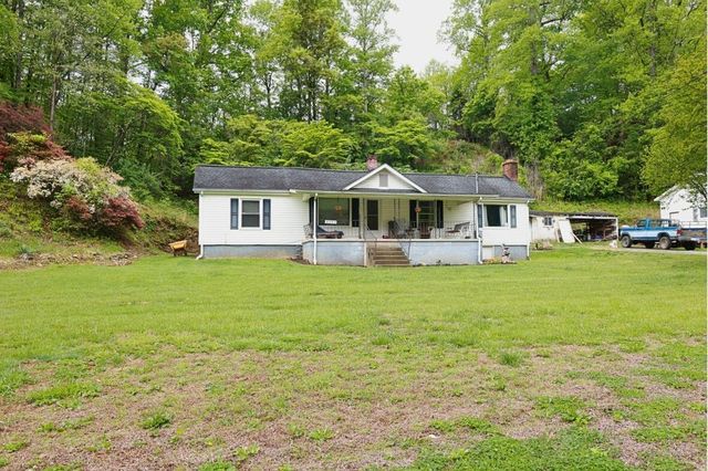 6292 Back Creek RD, Boones Mill, VA 24065