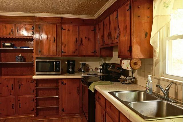6292 Back Creek RD, Boones Mill, VA 24065