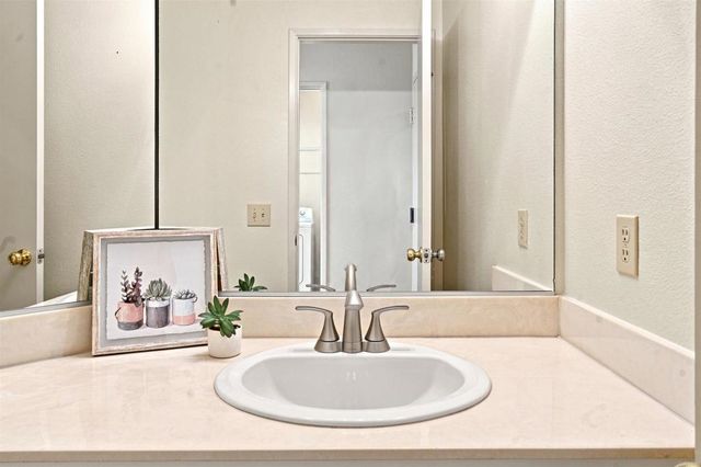 16089 Caminito De Linda, San Diego, CA 92128