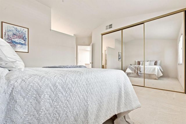 16089 Caminito De Linda, San Diego, CA 92128