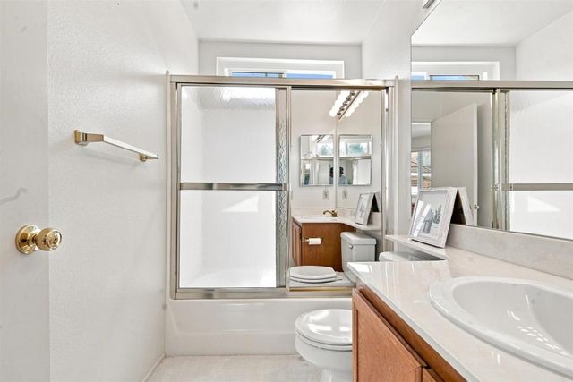 16089 Caminito De Linda, San Diego, CA 92128