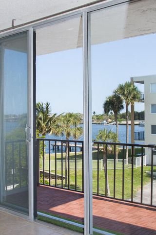 301 Croton Avenue 303, Lantana, FL 33462