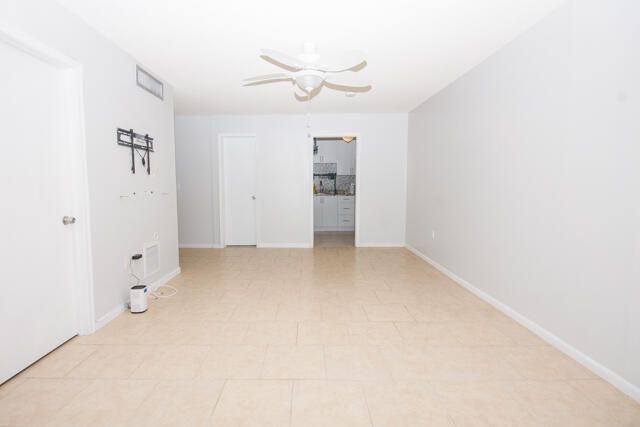 301 Croton Avenue 303, Lantana, FL 33462