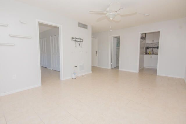 301 Croton Avenue 303, Lantana, FL 33462