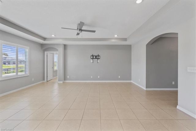 529 SW 26th TER, Cape Coral, FL 33914