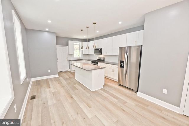 5312 PINE ST, Philadelphia, PA 19143