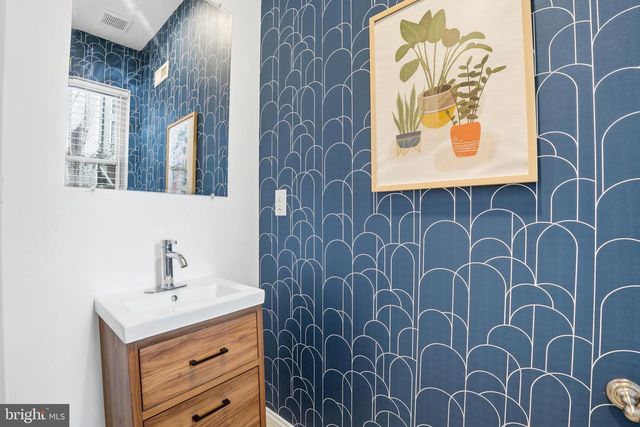 1807 WYLIE ST, Philadelphia, PA 19130