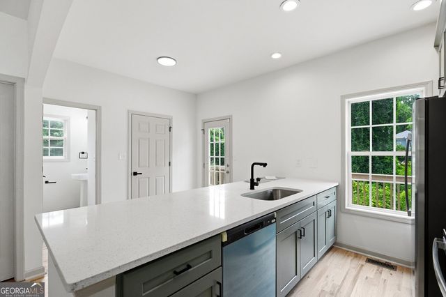 1885 Lakewood Avenue SE, Atlanta, GA 30315