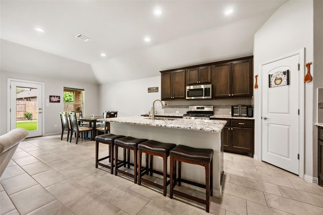 4146 Kingsley Ave, Round Rock, TX 78681