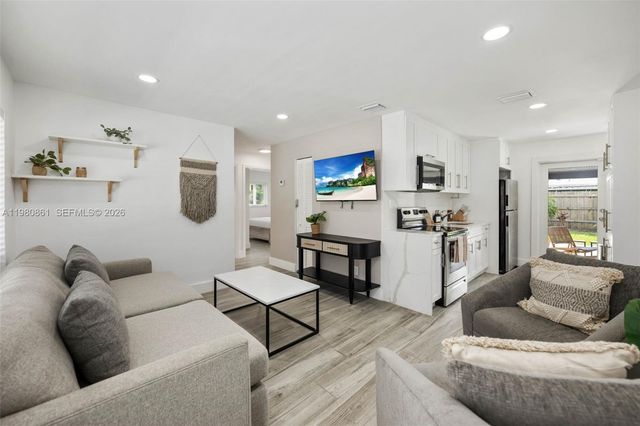 1448 NE 25th Ct, Pompano Beach, FL 33064