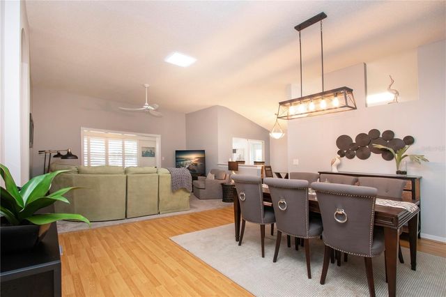 902 STAFFORDSHIRE LANE 6, Sun City Center, FL 33573