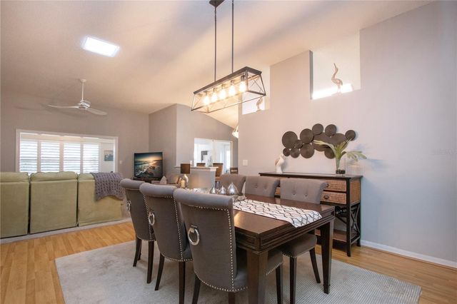 902 STAFFORDSHIRE LANE 6, Sun City Center, FL 33573