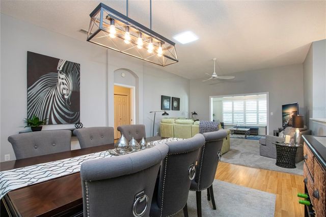 902 STAFFORDSHIRE LANE 6, Sun City Center, FL 33573