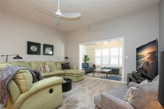 902 STAFFORDSHIRE LANE 6, Sun City Center, FL 33573