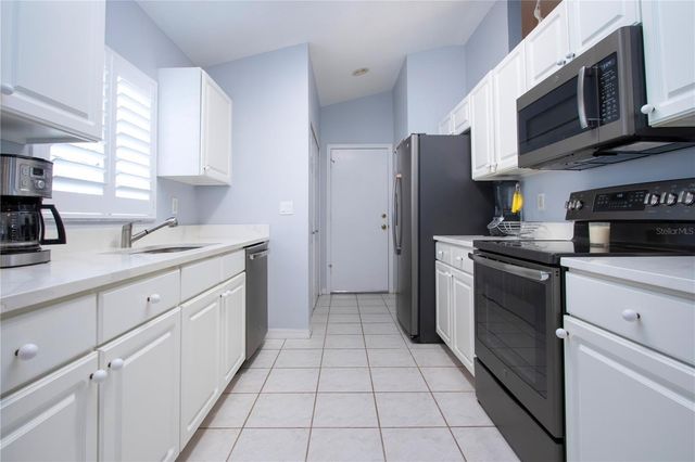 902 STAFFORDSHIRE LANE 6, Sun City Center, FL 33573