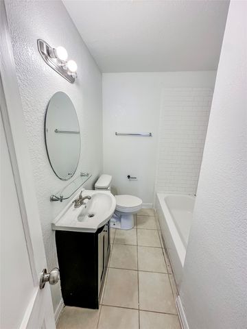 2404 Colony Court, Dallas, TX 75235