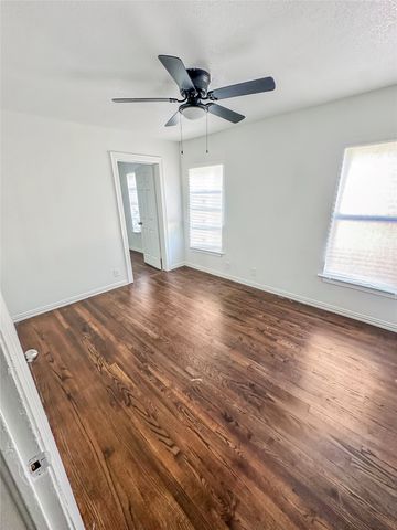 2404 Colony Court, Dallas, TX 75235