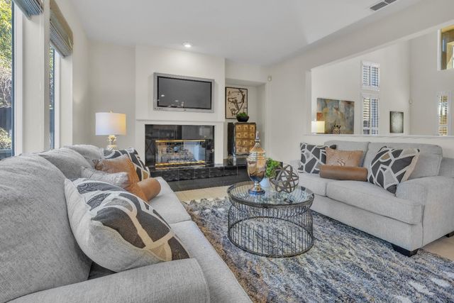 905 Glide Ferry Way, Sacramento, CA 95831