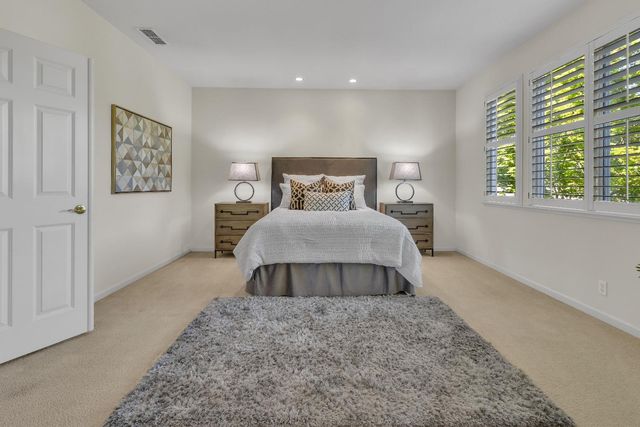 905 Glide Ferry Way, Sacramento, CA 95831