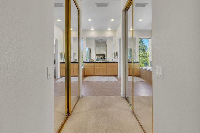 905 Glide Ferry Way, Sacramento, CA 95831