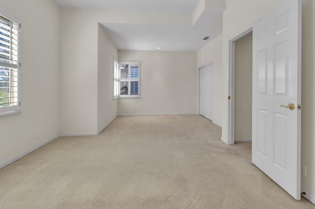 905 Glide Ferry Way, Sacramento, CA 95831