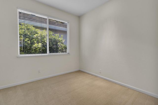 905 Glide Ferry Way, Sacramento, CA 95831