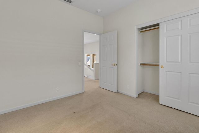 905 Glide Ferry Way, Sacramento, CA 95831