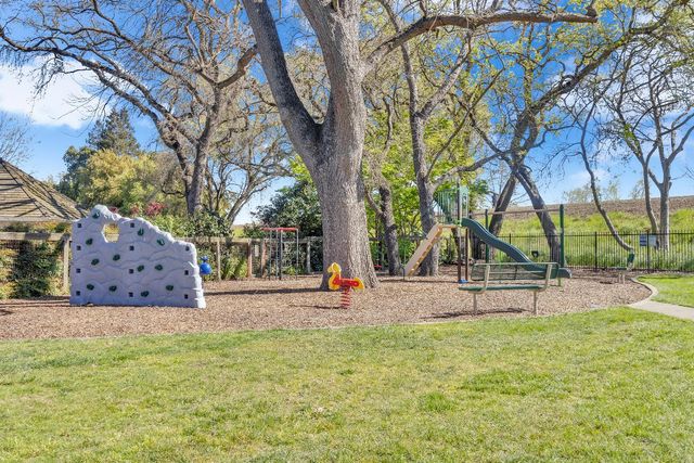 905 Glide Ferry Way, Sacramento, CA 95831