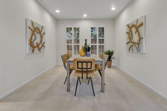 905 Glide Ferry Way, Sacramento, CA 95831