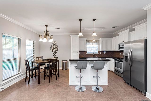 39096 Balmoral Dr, Prairieville, LA 70769